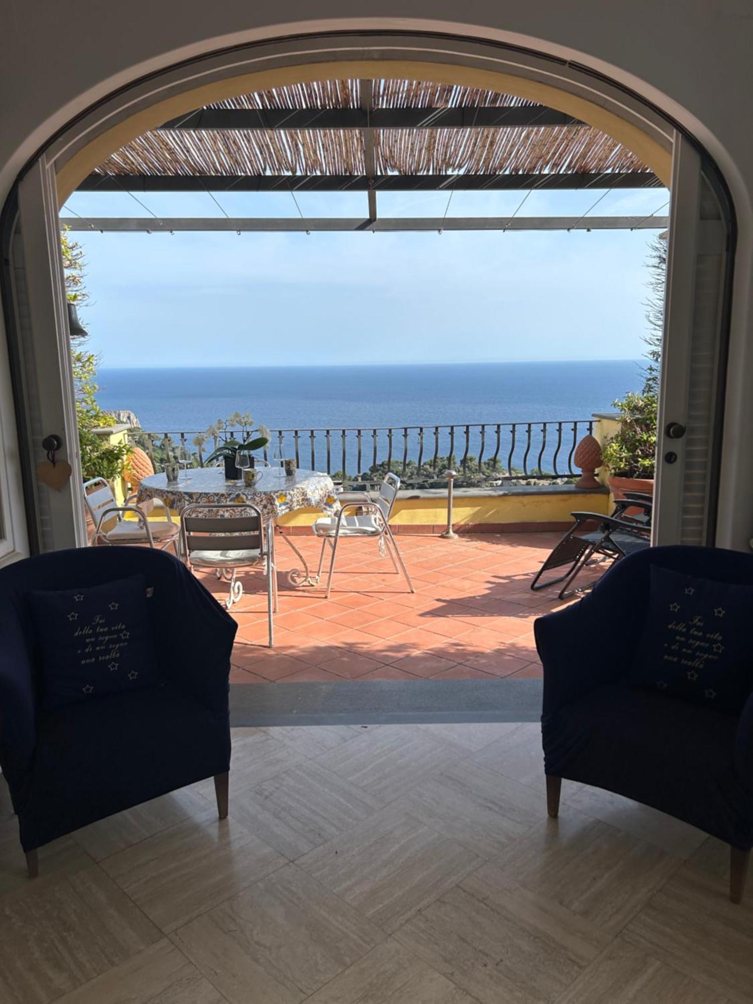 Apartment Roof Belvedere Capri